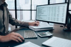 Averaging profits if income fluctuates