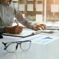 Company distribution rules and share buybacks