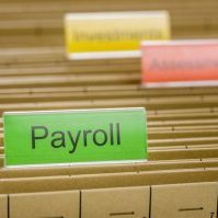 Reporting early payment of wages before Christmas